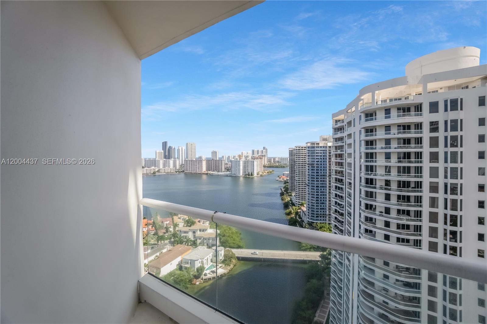 See details 2802 4 / 5 3080 sq. ft. $ 2026-04-20 0 Photo