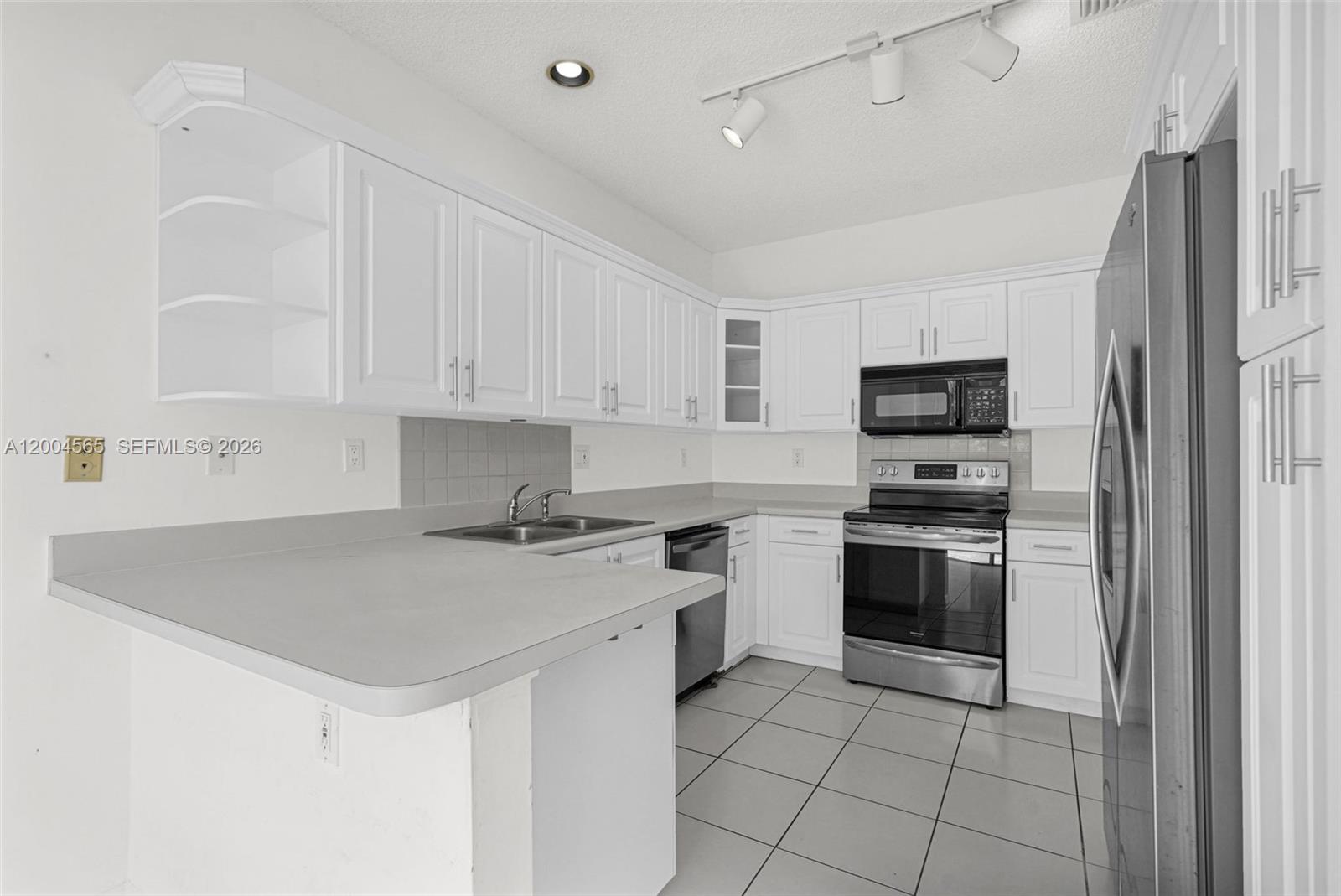 Photo of   , Hollywood, Florida, 33019 - 