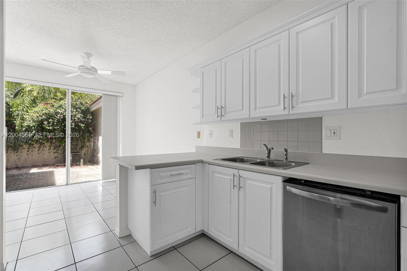 Photo of   , Hollywood, Florida, 33019 - 