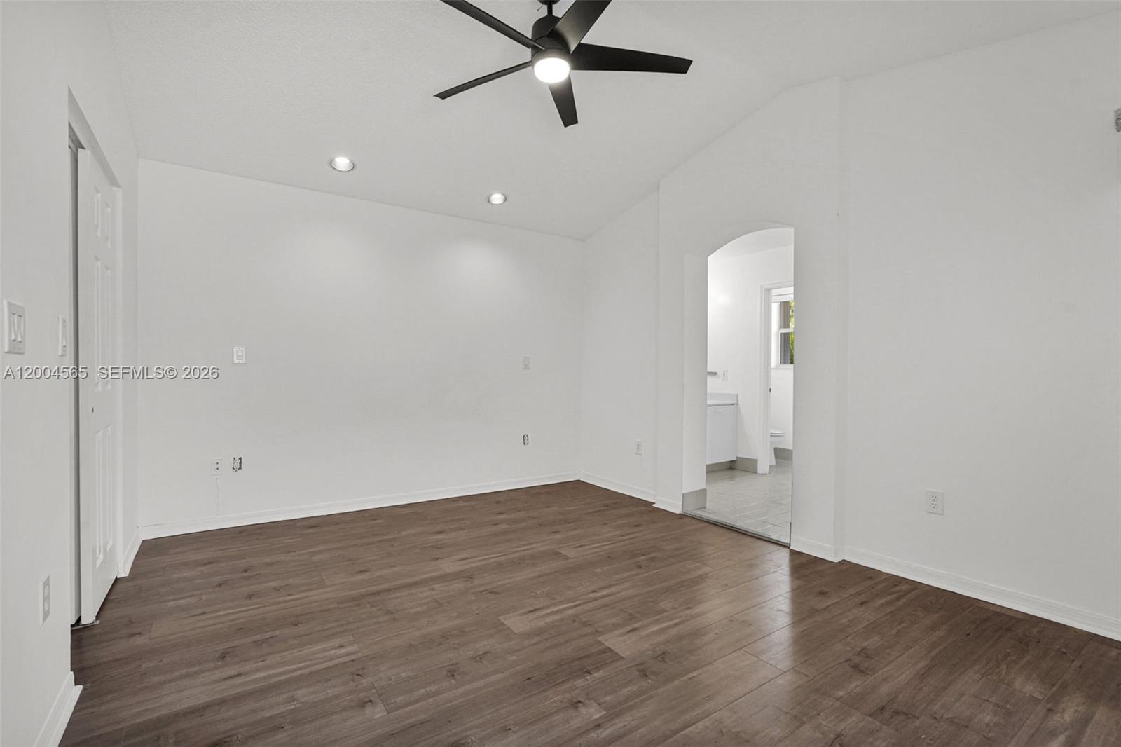 Photo of   , Hollywood, Florida, 33019 - 