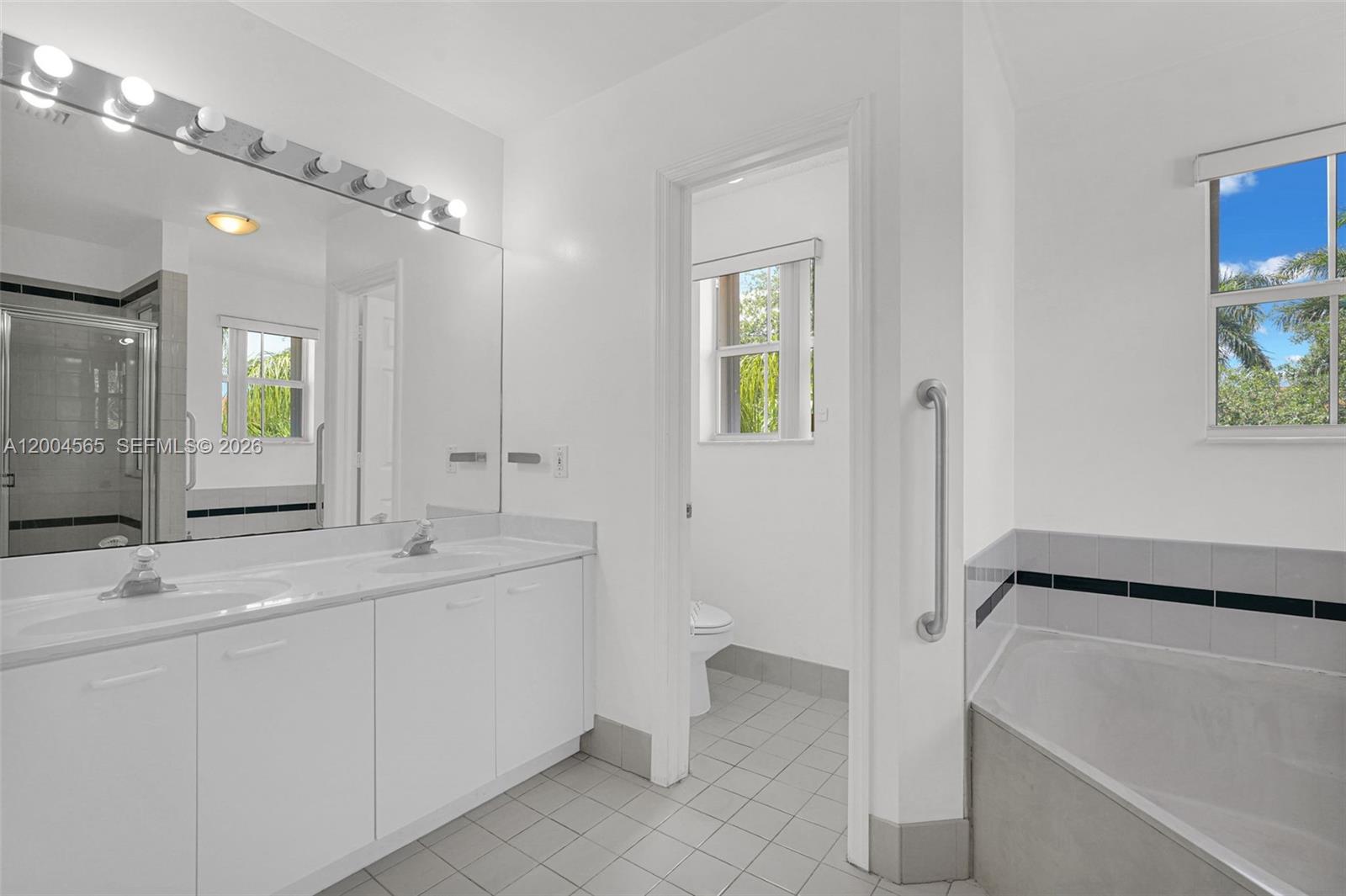 Photo of   , Hollywood, Florida, 33019 - 