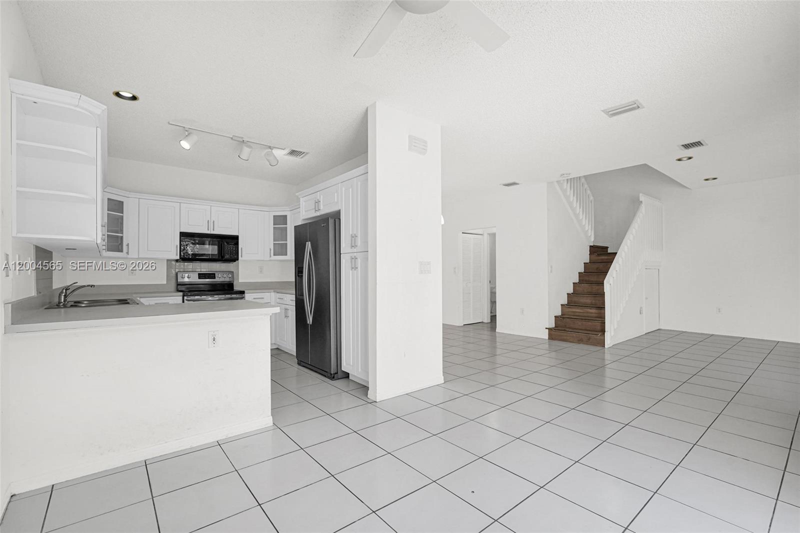 Photo of   , Hollywood, Florida, 33019 - 
