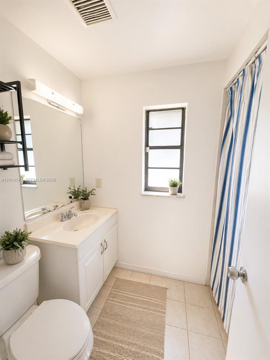   /  2400 sq. ft. $ 2026-04-20 0 foto