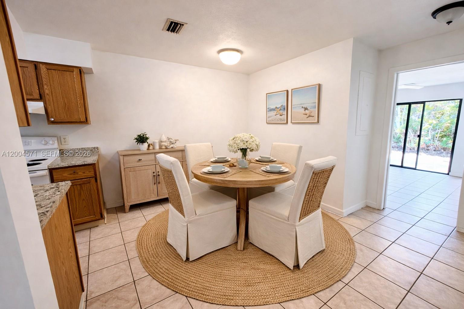   /  2400 sq. ft. $ 2026-04-20 0 foto