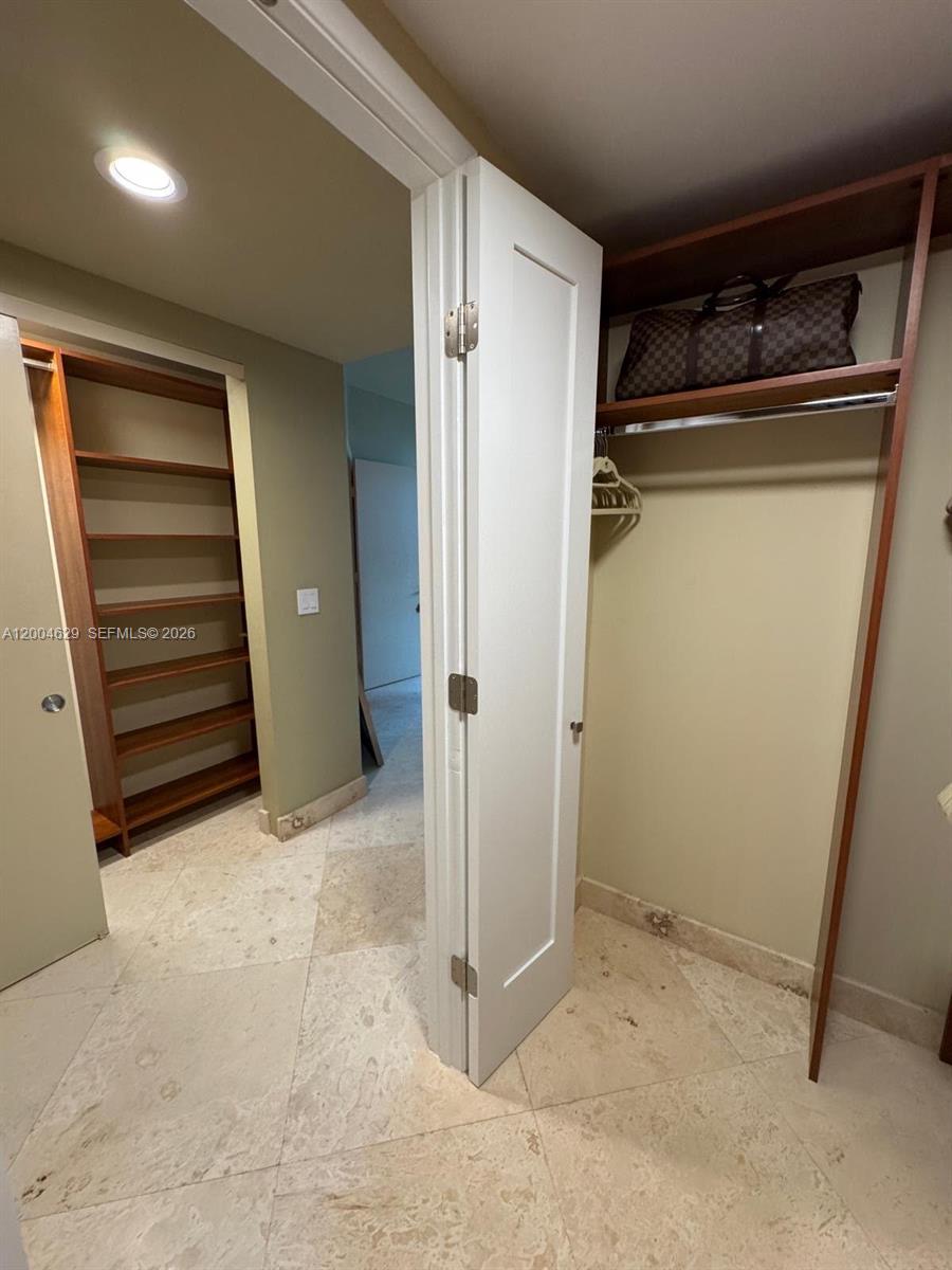 304 1 / 2 1113 sq. ft. $ 2026-04-20 0 Photo