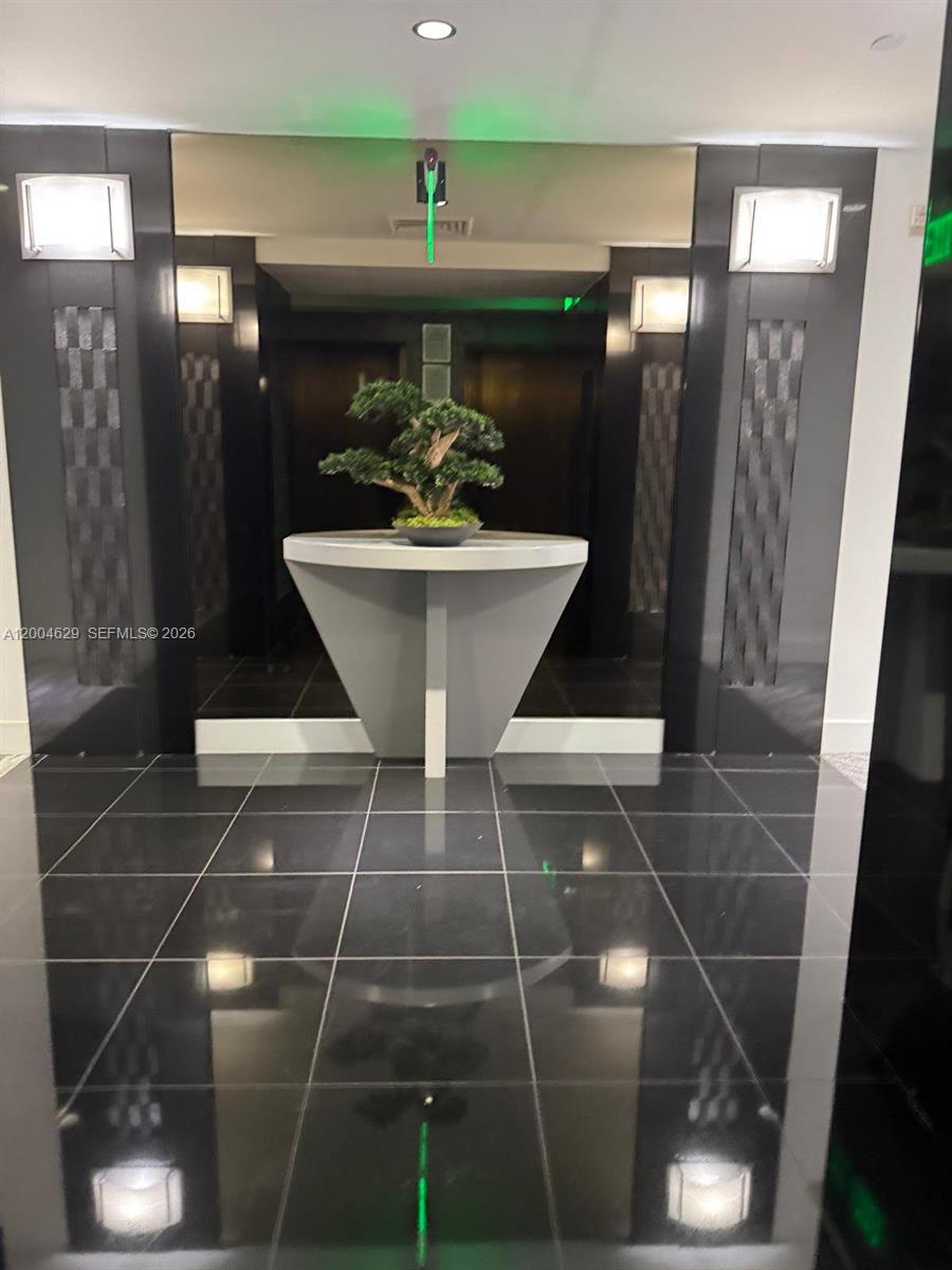 304 1 / 2 1113 sq. ft. $ 2026-04-20 0 Photo