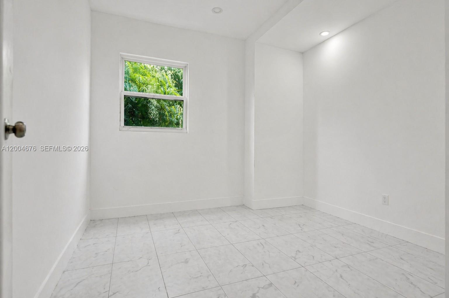   /  1557 sq. ft. $ 2026-04-20 0 Photo