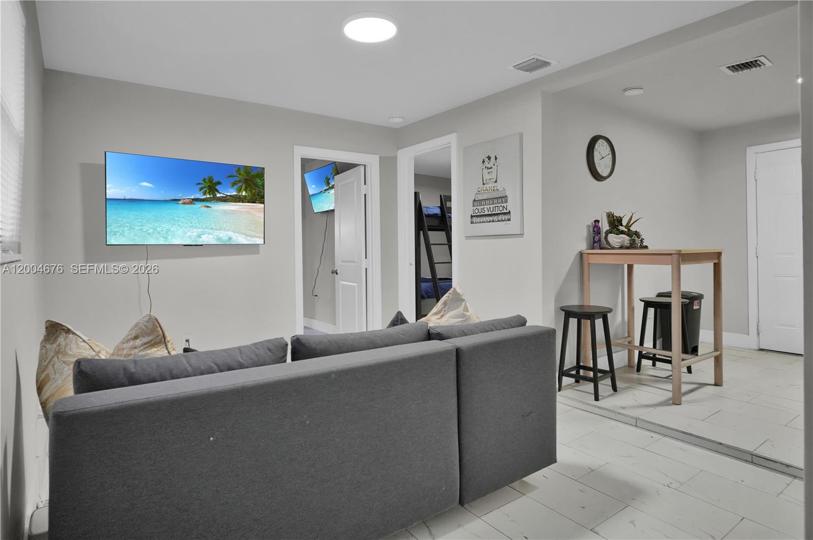   /  1557 sq. ft. $ 2026-04-20 0 Photo