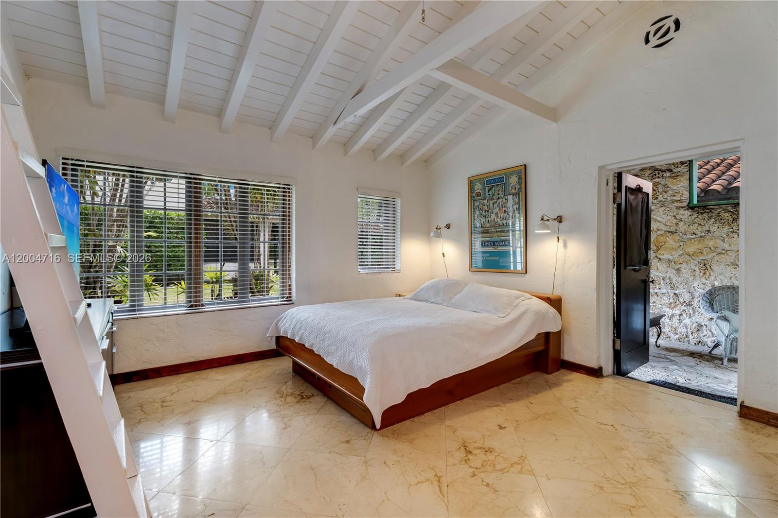   /  2736 sq. ft. $ 2026-04-20 0 Photo