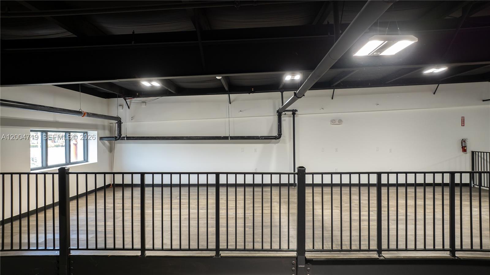 6  /   sq. ft. $ 2026-04-20 0 Photo