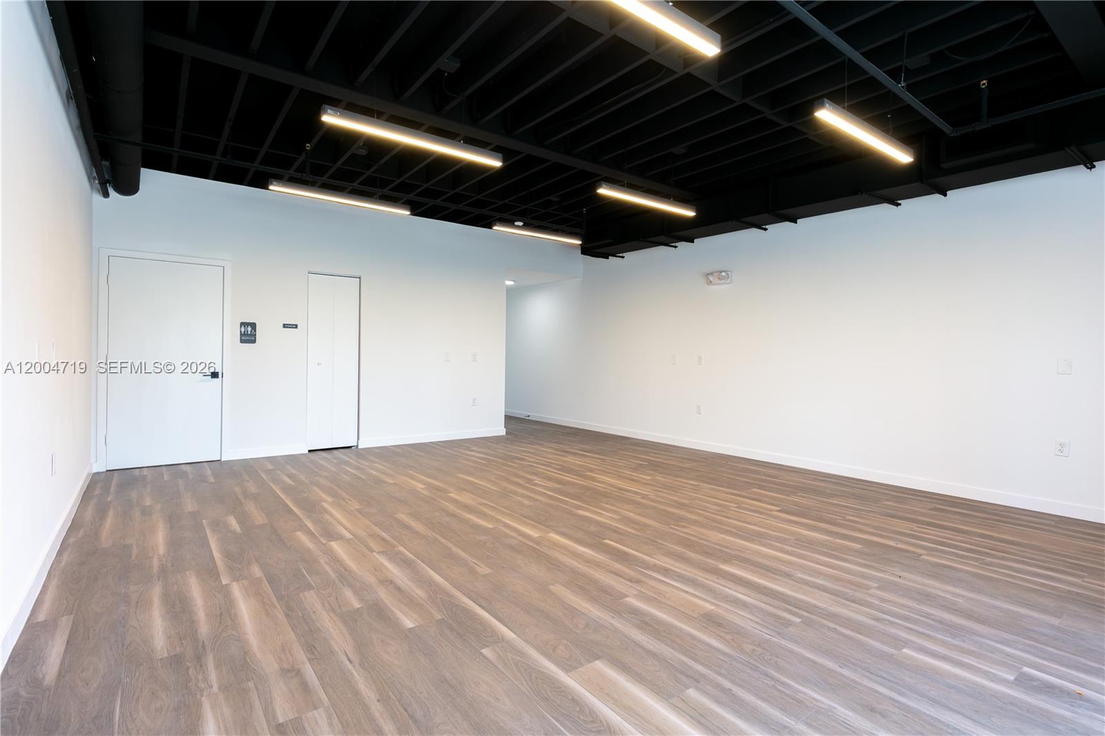 6  /   sq. ft. $ 2026-04-20 0 Photo
