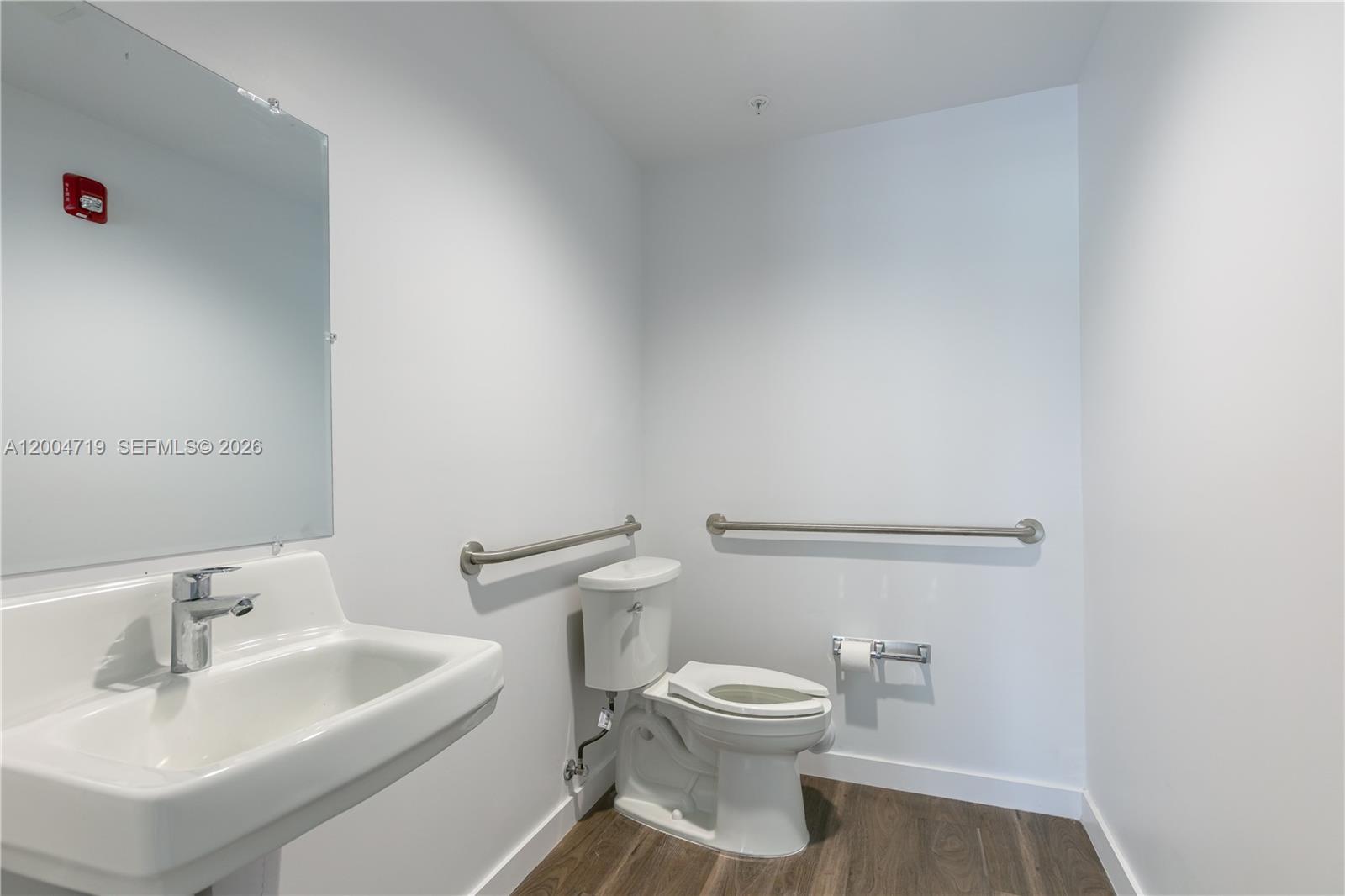 6  /   sq. ft. $ 2026-04-20 0 Photo