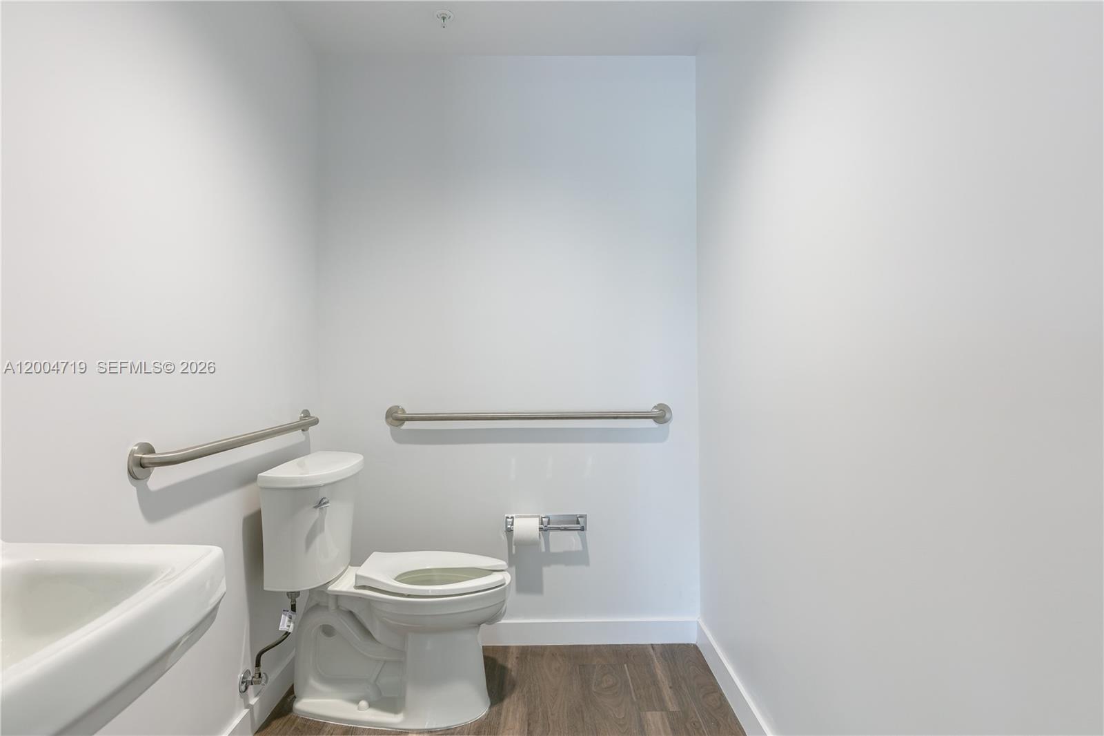 6  /   sq. ft. $ 2026-04-20 0 Photo