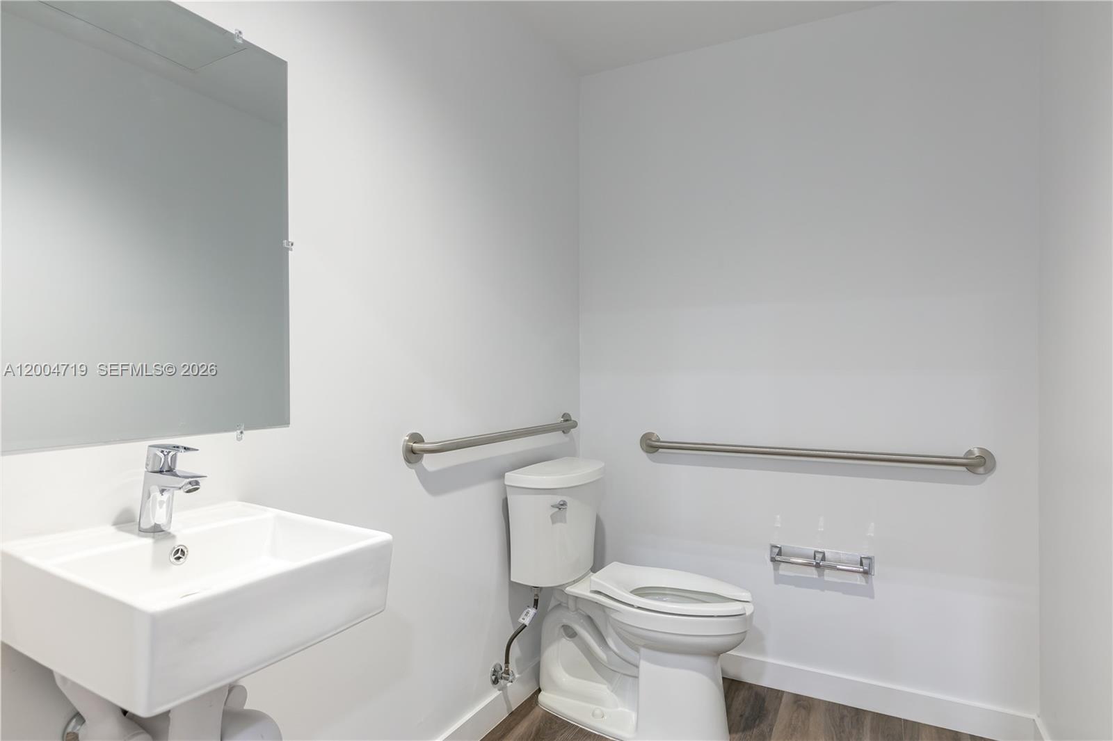 6  /   sq. ft. $ 2026-04-20 0 Photo