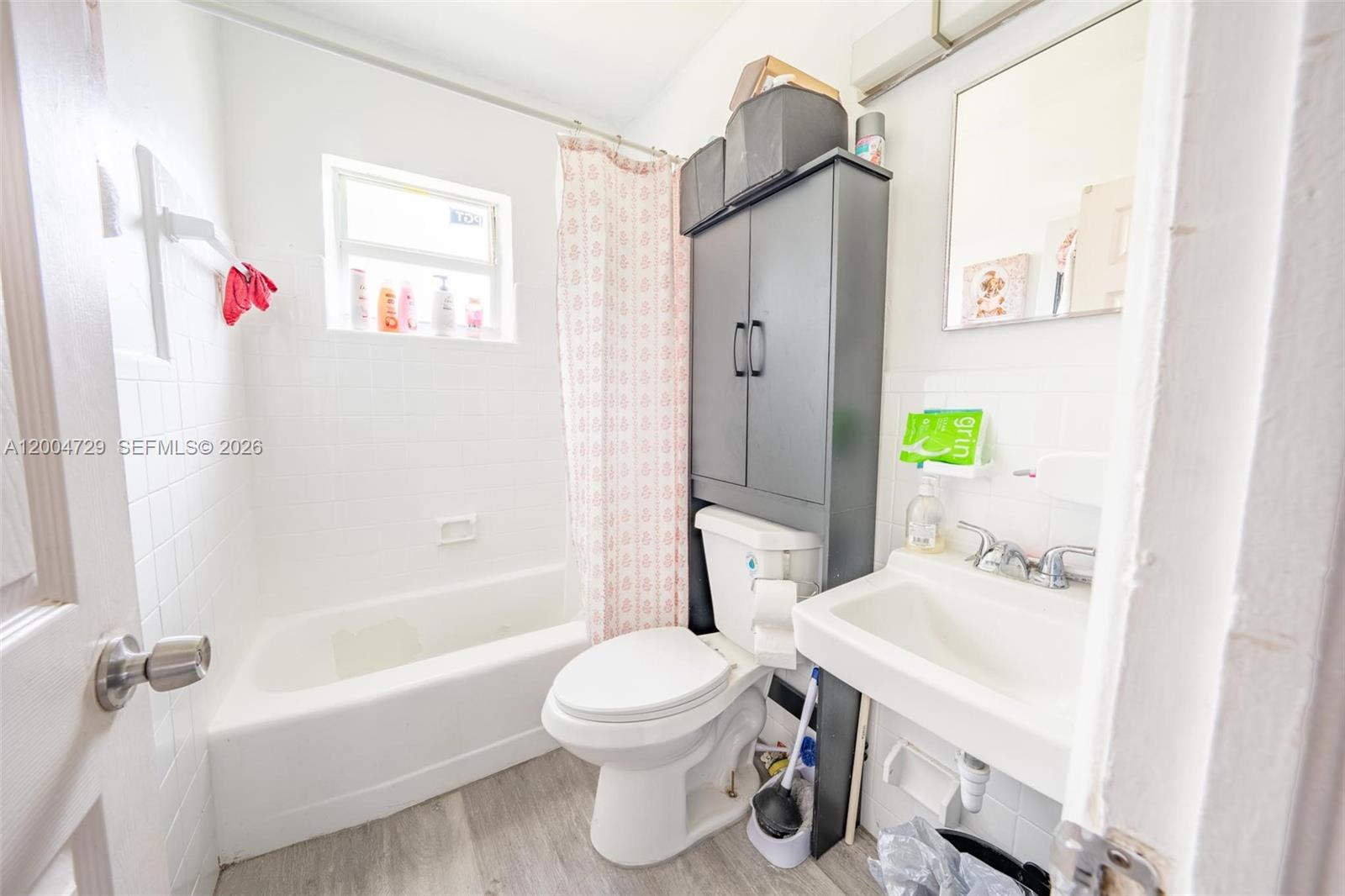   /  1490 sq. ft. $ 2026-04-20 0 Photo