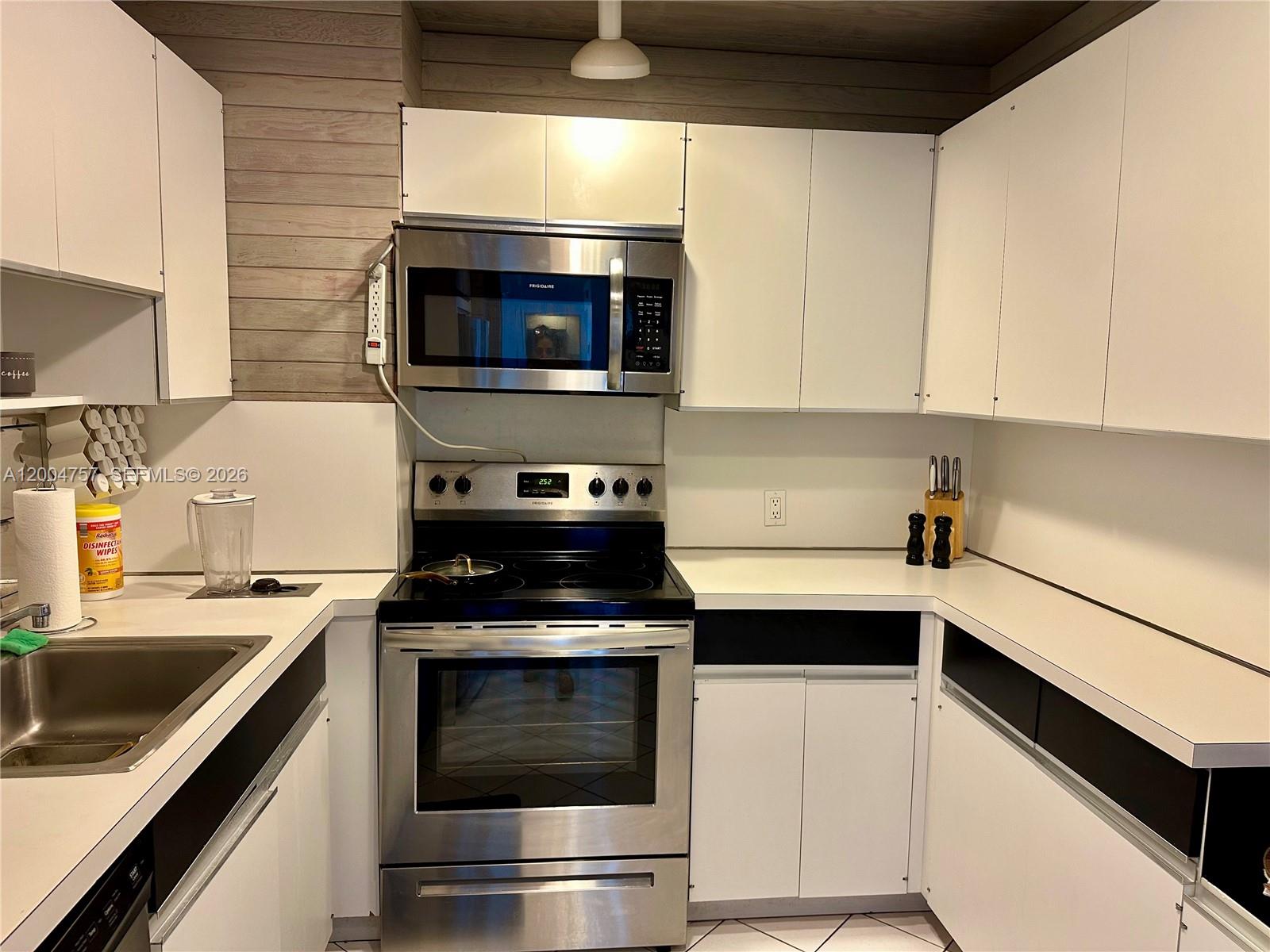 1503 2 / 2 1331 sq. ft. $ 2026-04-22 0 Photo