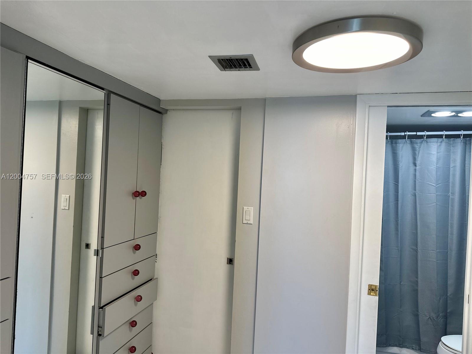 1503 2 / 2 1331 sq. ft. $ 2026-04-22 0 Photo