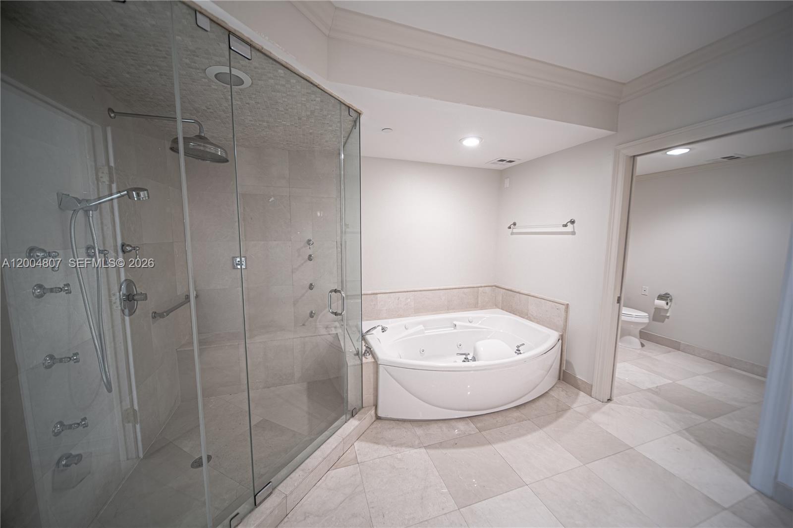 Photo of 20201 Country Club Dr  #2806/07, Aventura, Florida, 33180 - 