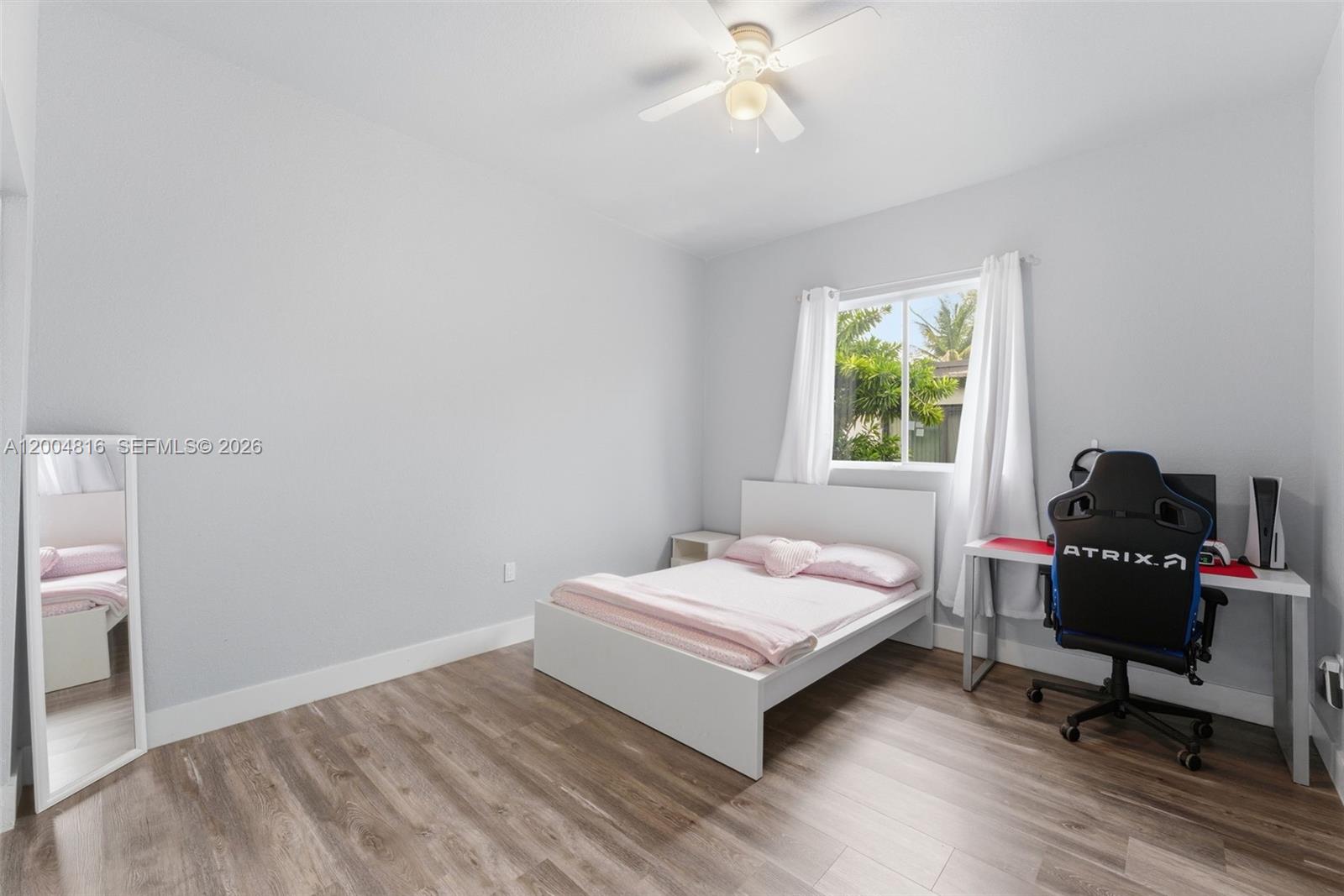Ver detalles 5628 3 / 2 1798 sq. ft. $ 2026-05-21 0 foto