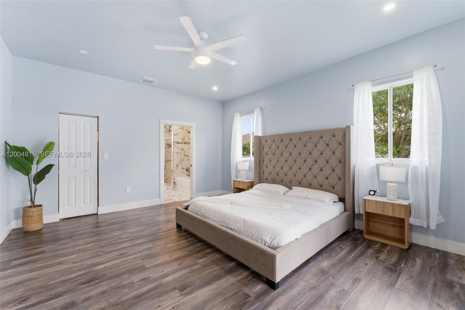 Ver detalles 5628 3 / 2 1798 sq. ft. $ 2026-05-21 0 foto
