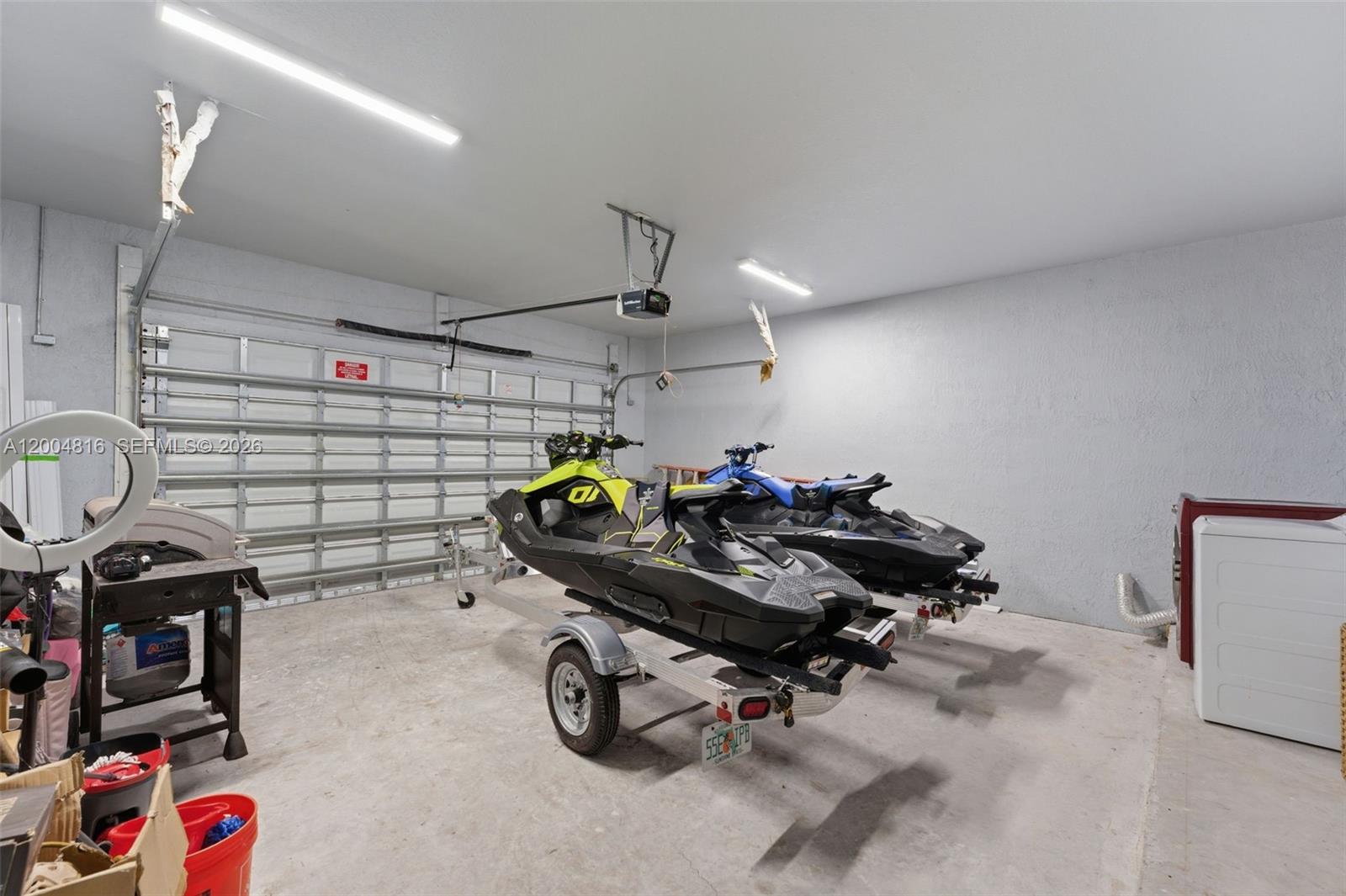 Ver detalles 5628 3 / 2 1798 sq. ft. $ 2026-05-21 0 foto