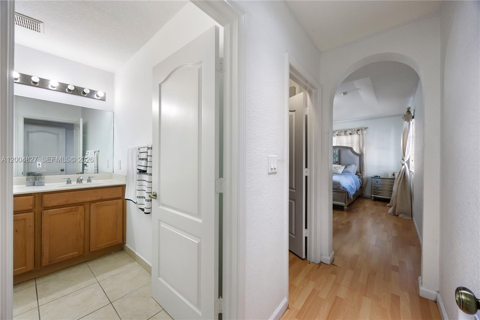 14254 4 / 3 1850 sq. ft. $ 2026-04-21 0 Photo