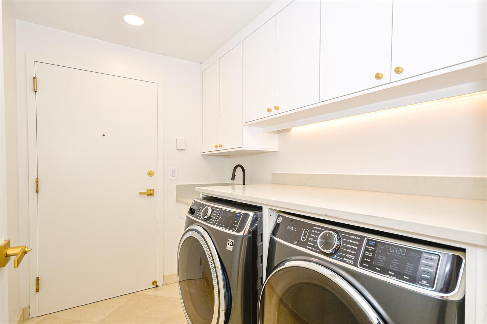 Photo of 10101 Collins #7d, Bal Harbour, Florida, 33154 - _DSC3451