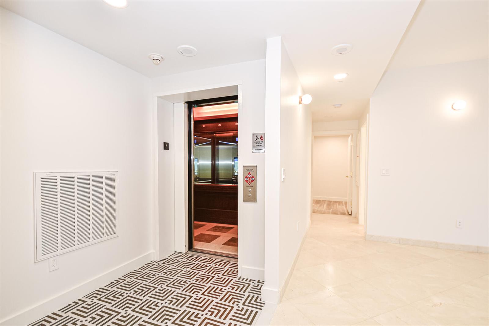 Photo of 10101 Collins #7d, Bal Harbour, Florida, 33154 - _DSC3454
