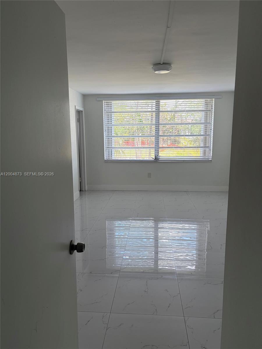 Ver detalles D201 2 / 2 1156 sq. ft. $ 2026-04-21 0 foto