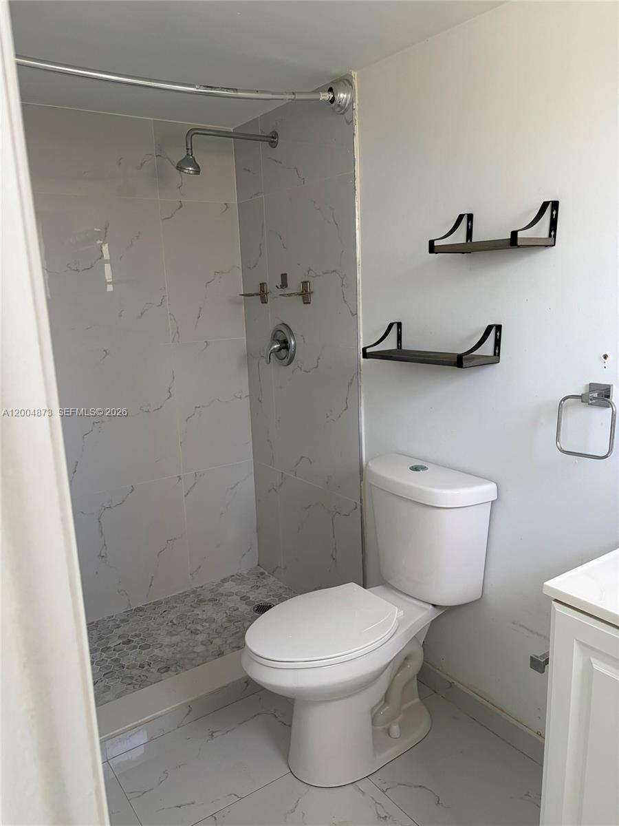 Ver detalles D201 2 / 2 1156 sq. ft. $ 2026-04-21 0 foto
