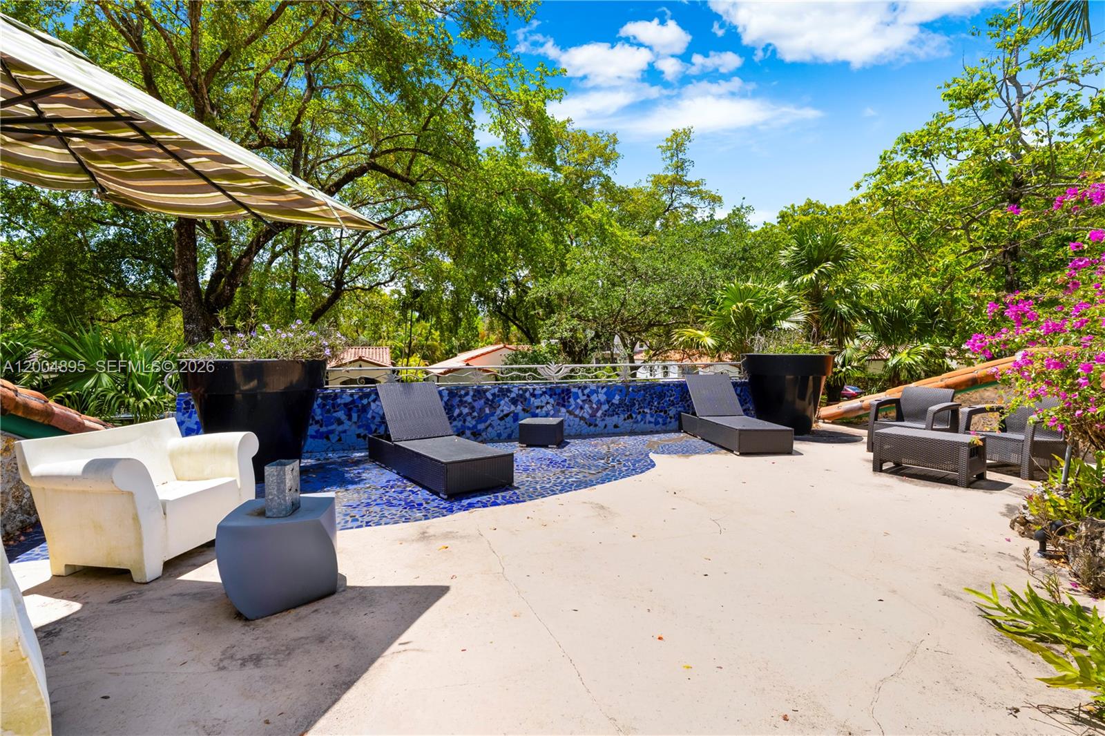 See details / sq. ft. $ 2026-04-21 0 Photo