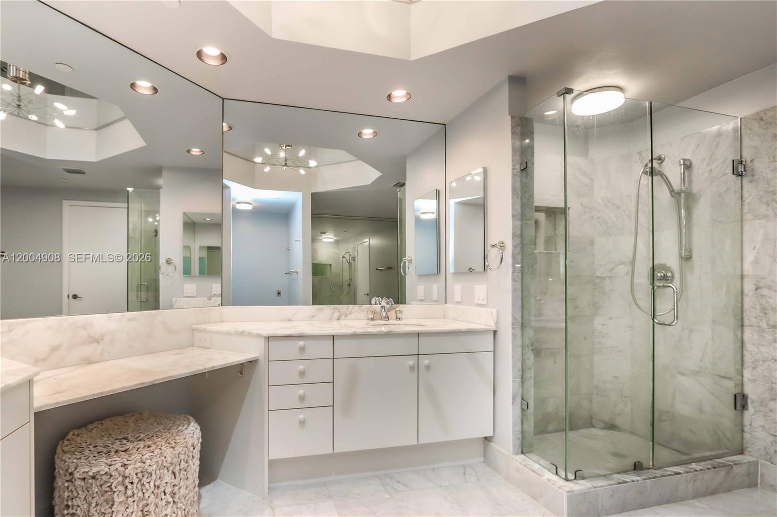 Photo of 3802 207th St  #2604, Aventura, Florida, 33180 - Master Bathroom