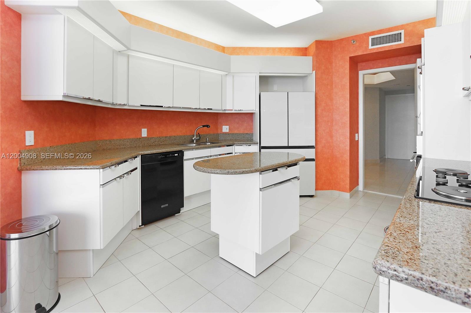 Photo of 3802 207th St  #2604, Aventura, Florida, 33180 - 