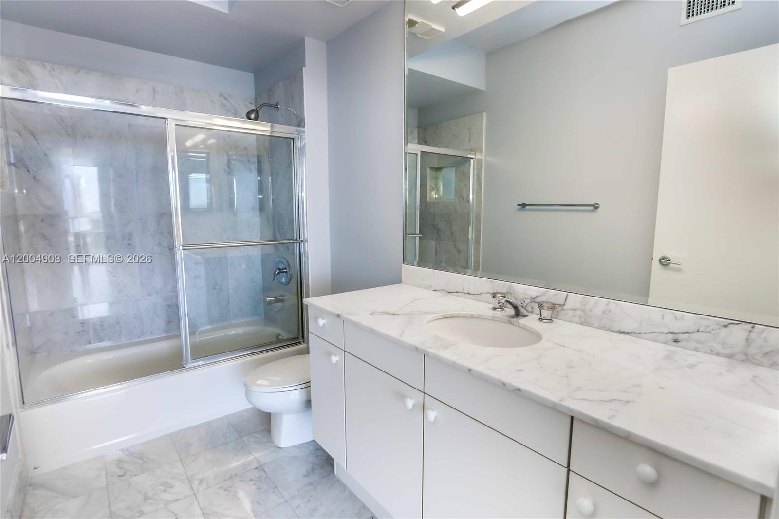 Photo of 3802 207th St  #2604, Aventura, Florida, 33180 - Second Bathroom