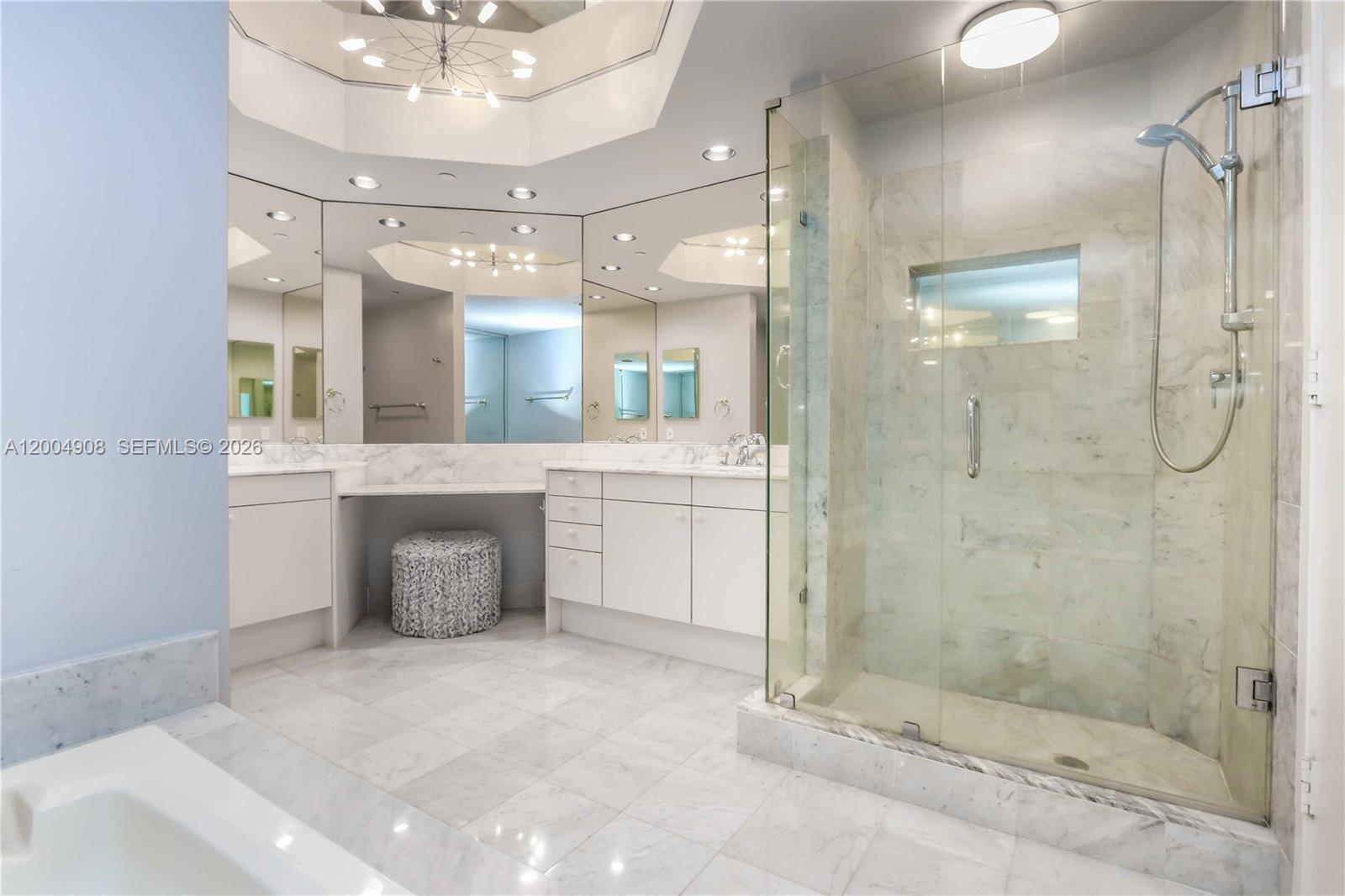 Photo of 3802 207th St  #2604, Aventura, Florida, 33180 - Master Bathroom