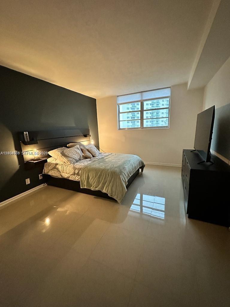 Photo of 3000 Ocean Dr  #414, Hollywood, Florida, 33019 - 