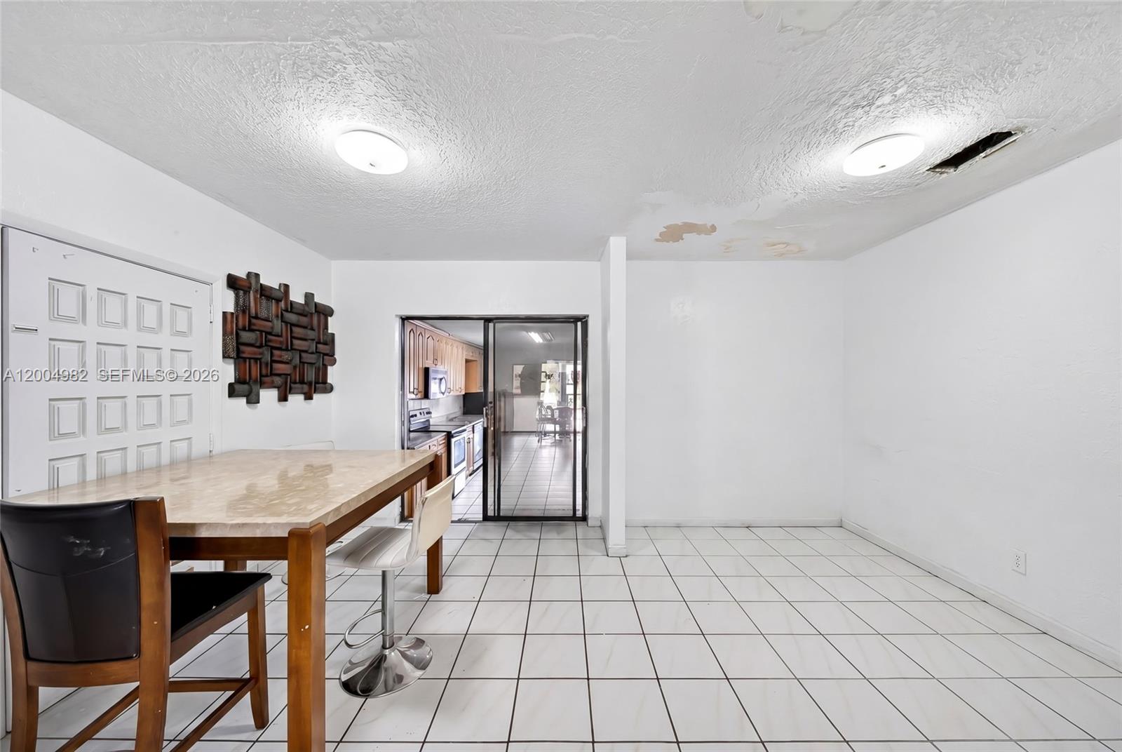 See details / 3158 sq. ft. $ 2026-04-21 0 Photo