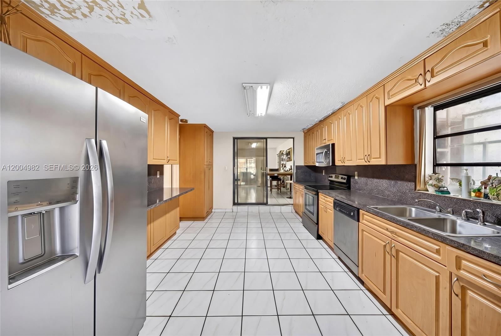 See details / 3158 sq. ft. $ 2026-04-21 0 Photo