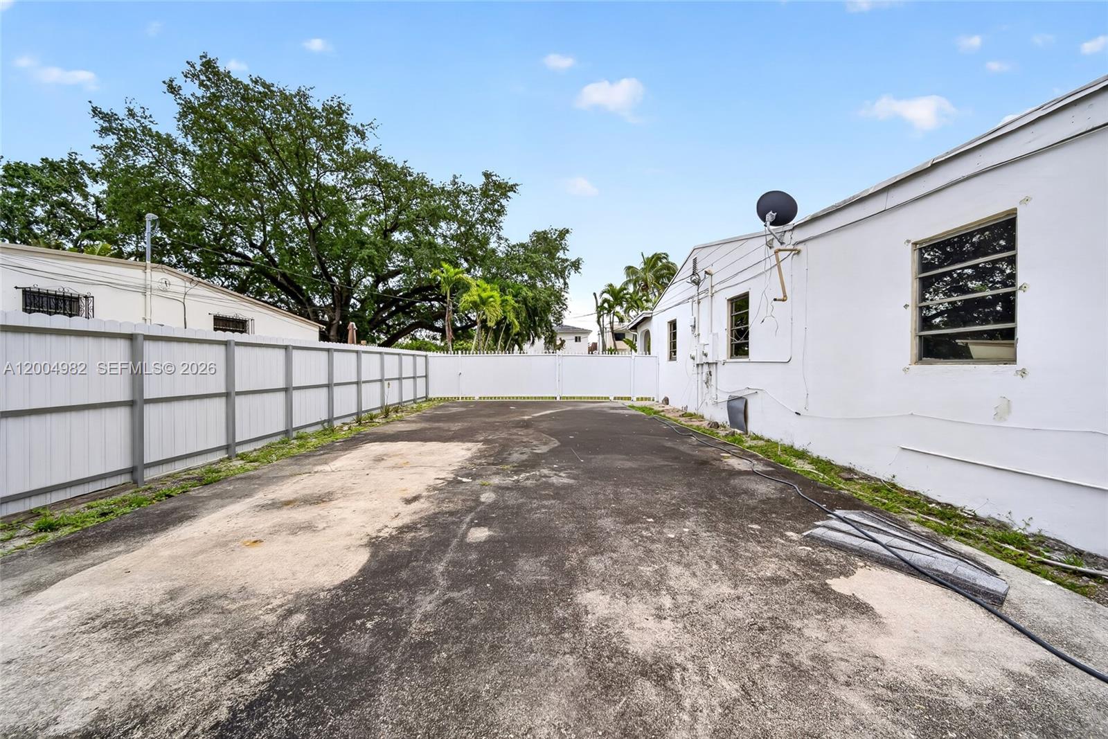 See details / 3158 sq. ft. $ 2026-04-21 0 Photo