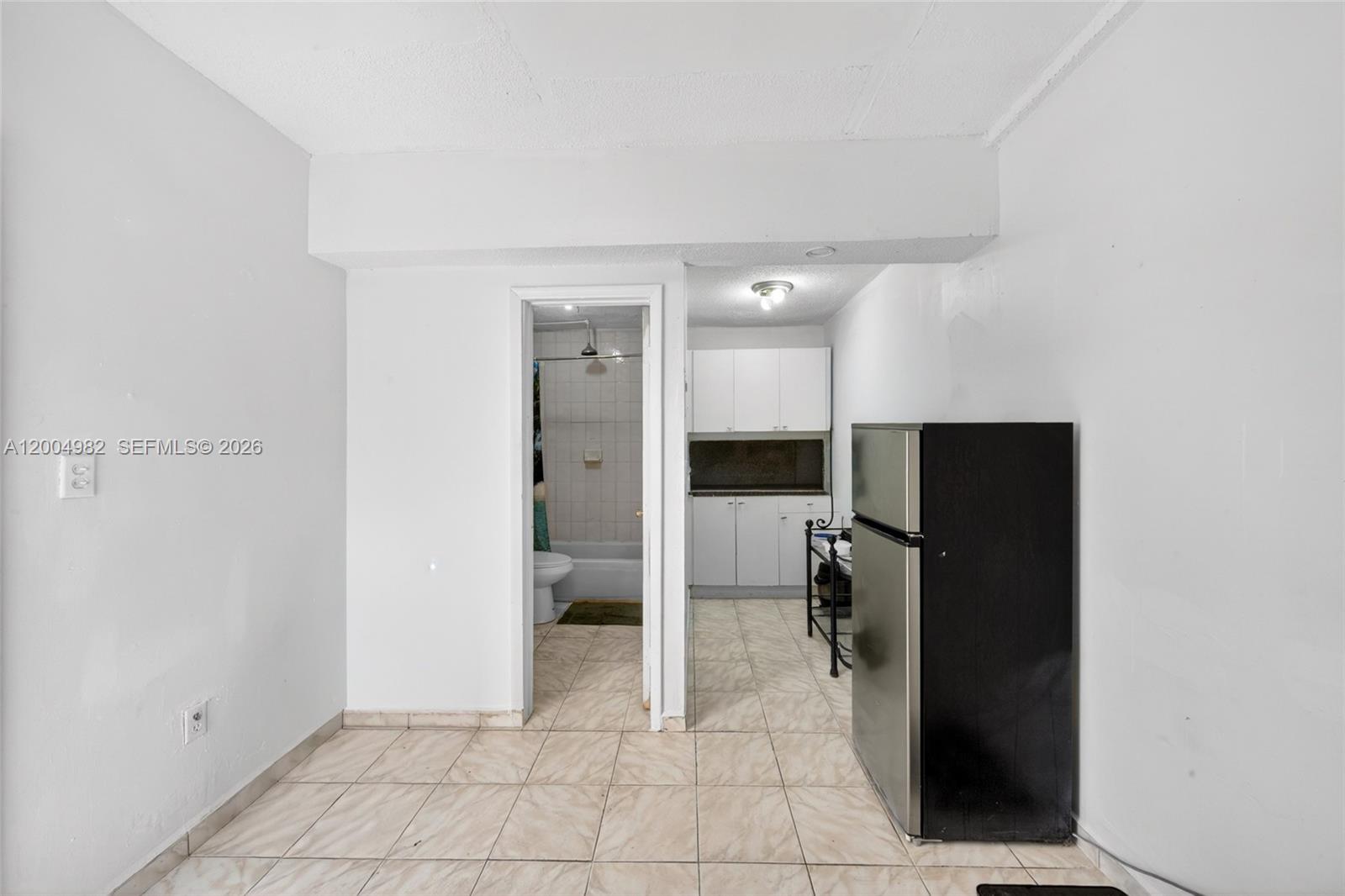 See details / 3158 sq. ft. $ 2026-04-21 0 Photo