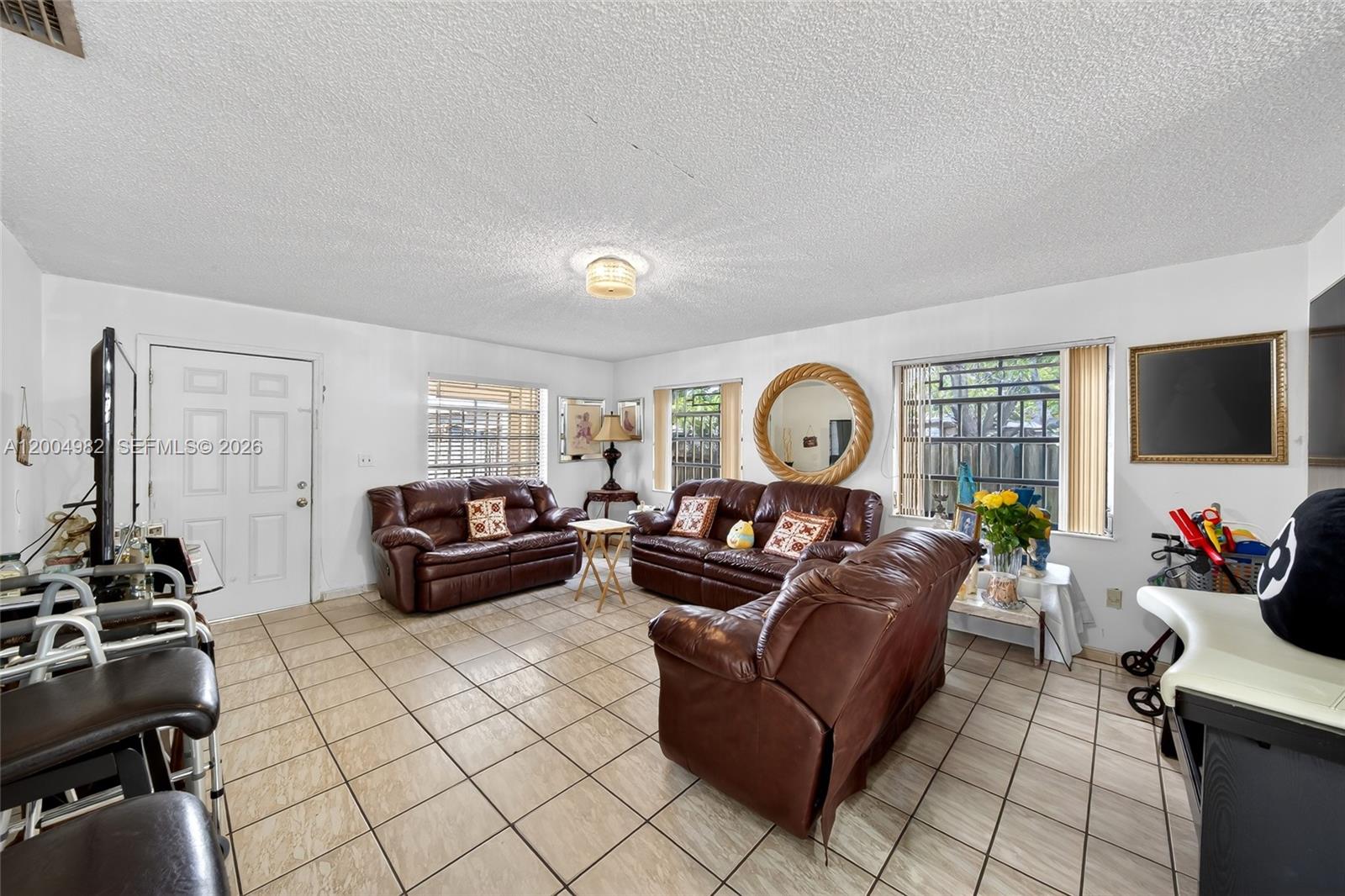 See details / 3158 sq. ft. $ 2026-04-21 0 Photo