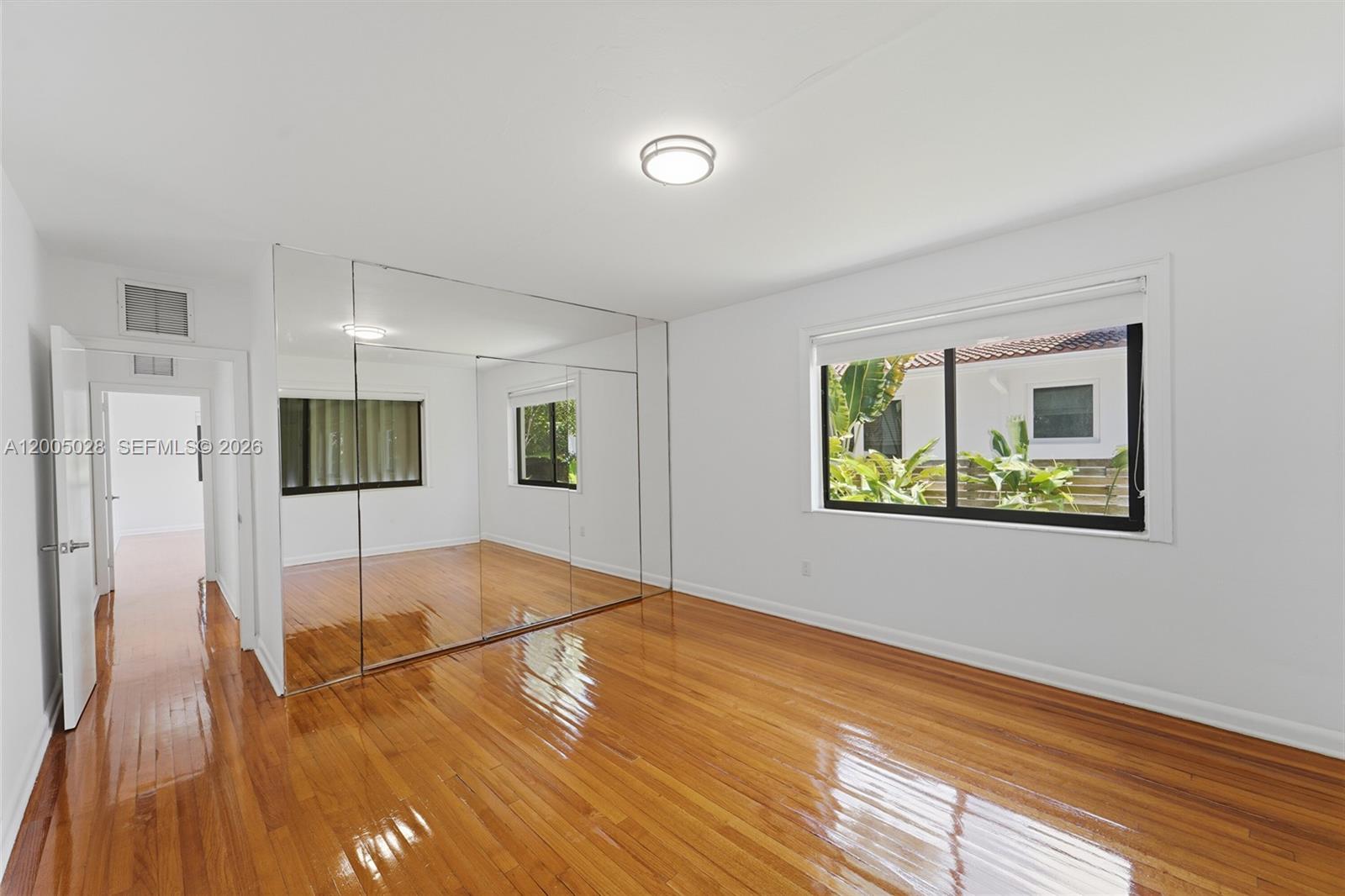 1020 3 / 3 2123 sq. ft. $ 2026-04-21 0 Photo