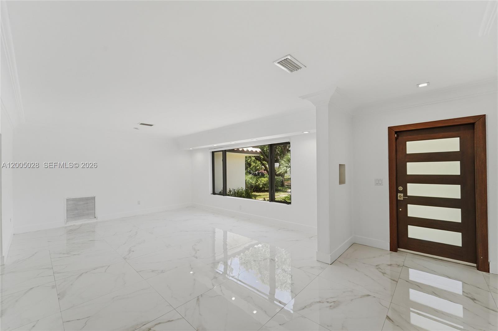 1020 3 / 3 2123 sq. ft. $ 2026-04-21 0 Photo