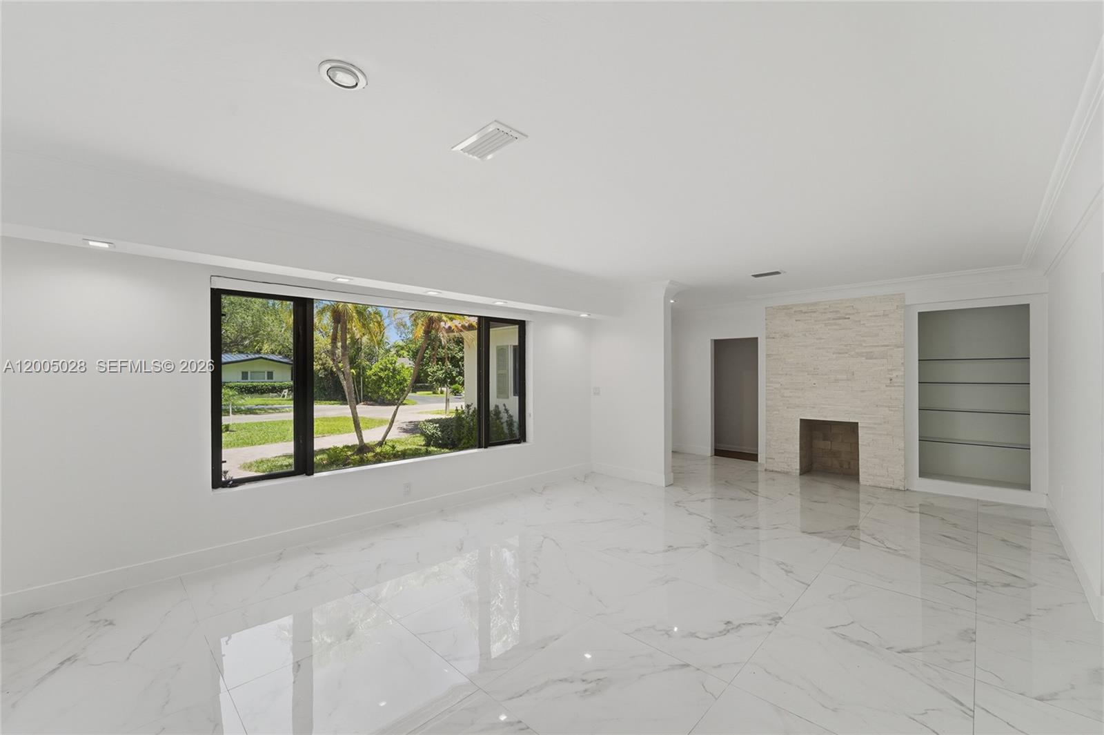 1020 3 / 3 2123 sq. ft. $ 2026-04-21 0 Photo