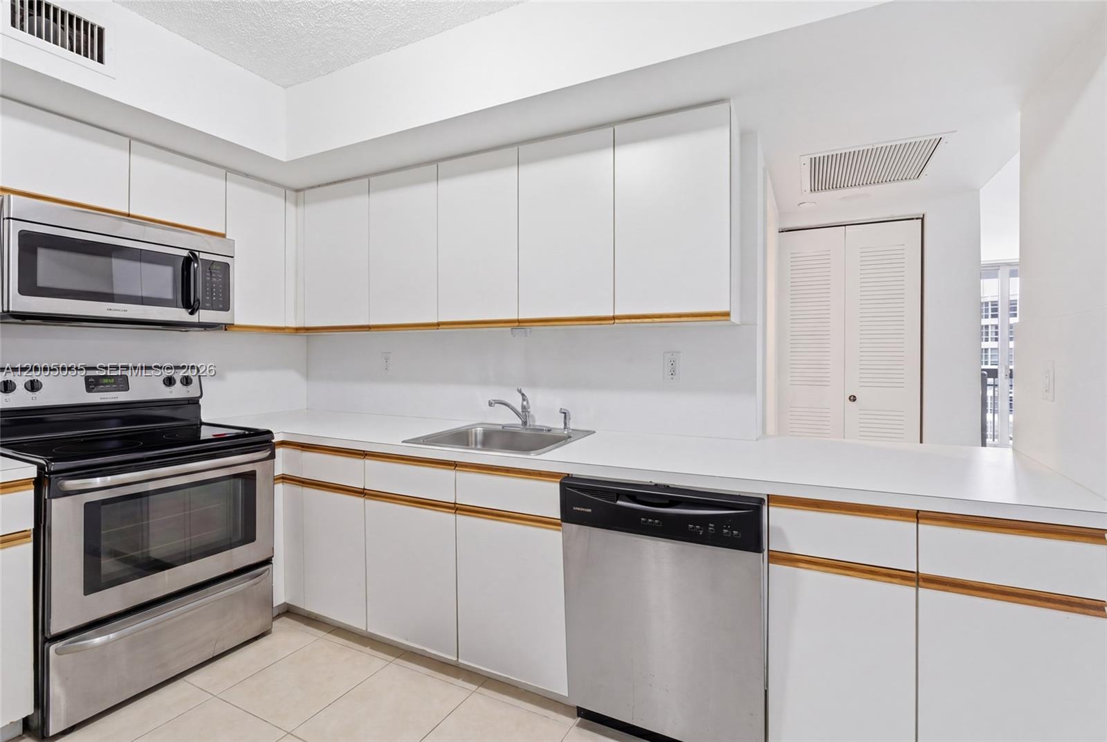 Photo of 19195 Mystic Pointe Dr  #604, Aventura, Florida, 33180 - 