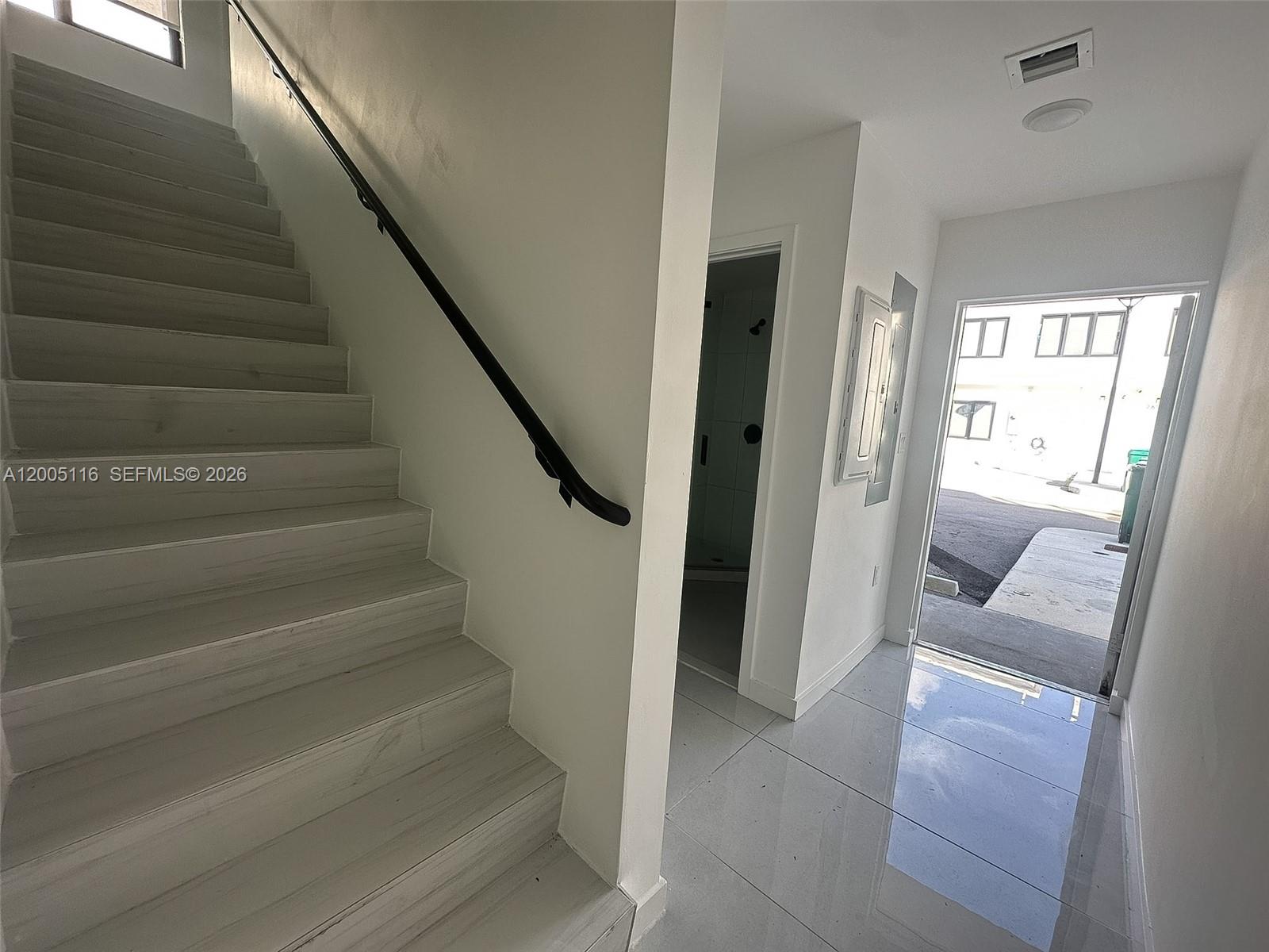 26126 4 / 3 1398 sq. ft. $ 2026-04-21 0 Photo