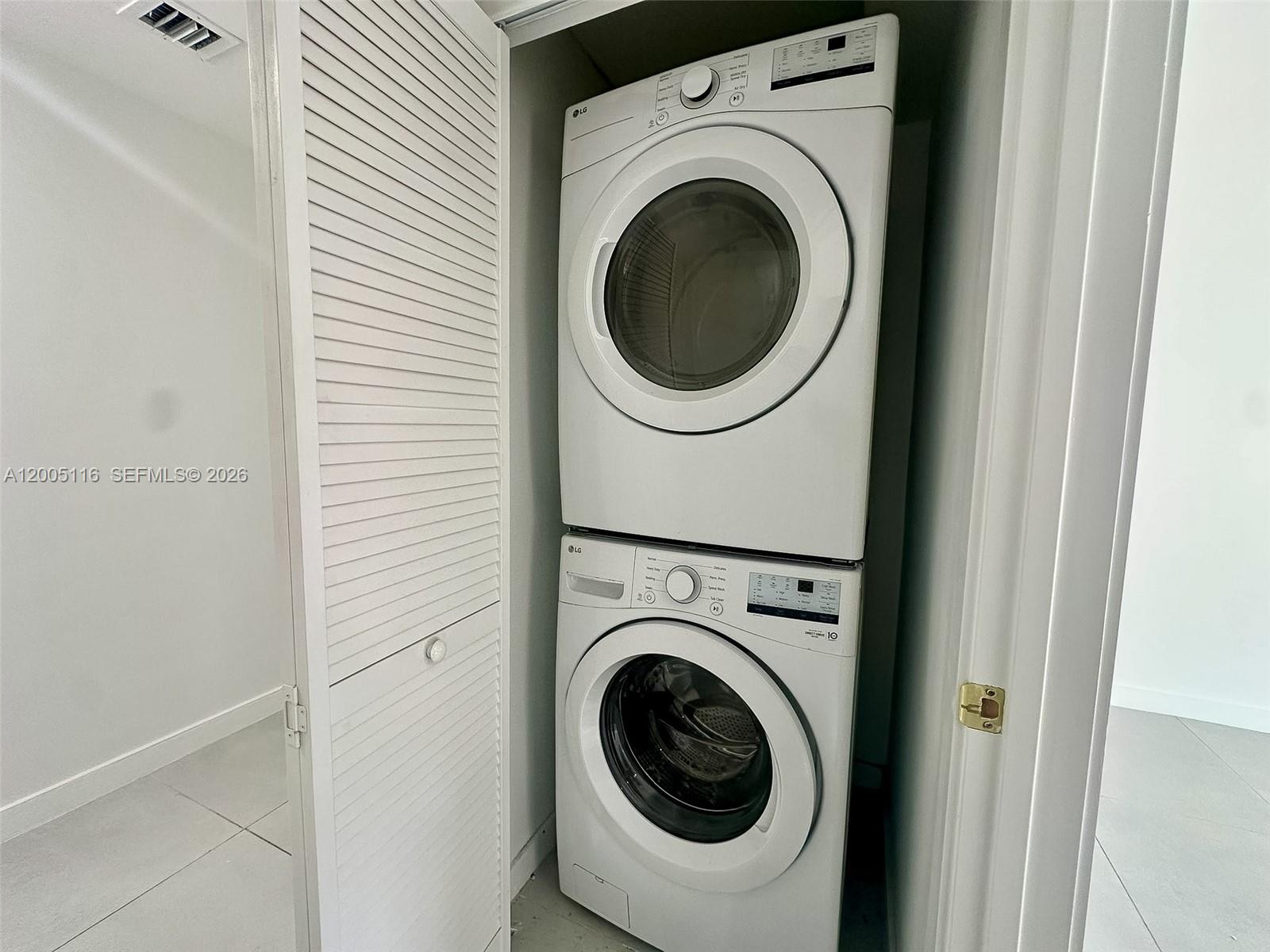 26126 4 / 3 1398 sq. ft. $ 2026-04-21 0 Photo