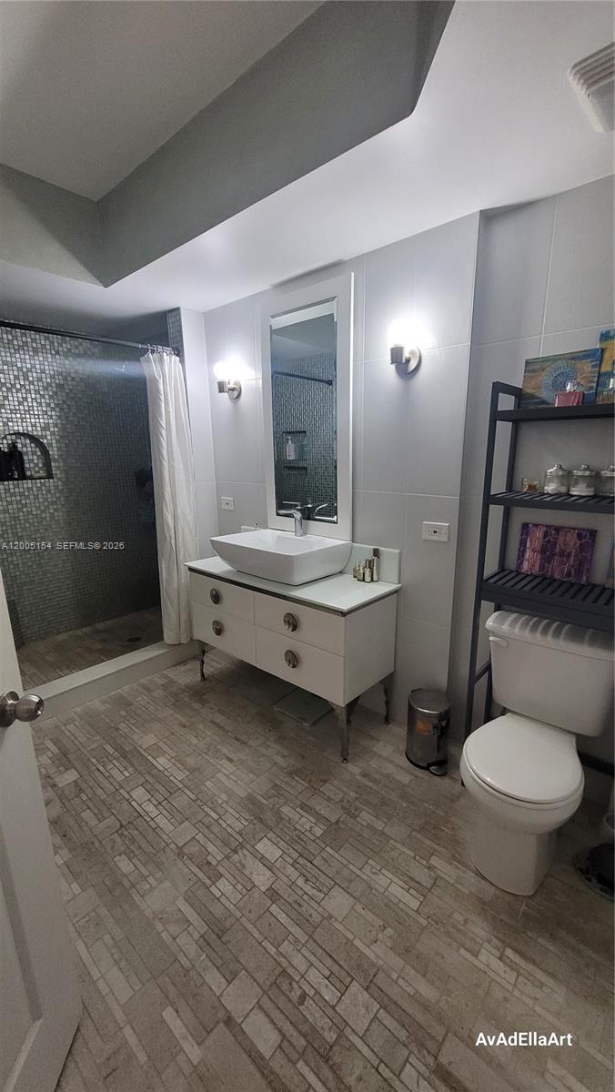 Photo of 17125 Bay Rd  #3505, Sunny Isles Beach, Florida, 33160 - 