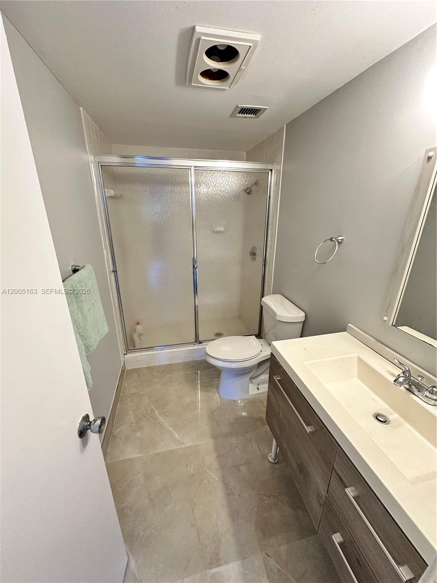 See details 315 2 / 2 1150 sq. ft. $ 2026-04-21 0 Photo