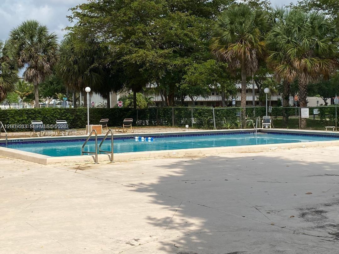 See details 315 2 / 2 1150 sq. ft. $ 2026-04-21 0 Photo